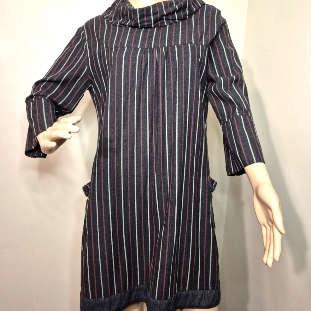 Comfy Classy Dress Fionella Paris by Stradivarius Spain